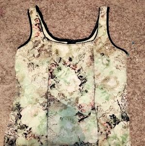J.t.b Large Tank top Green lace.